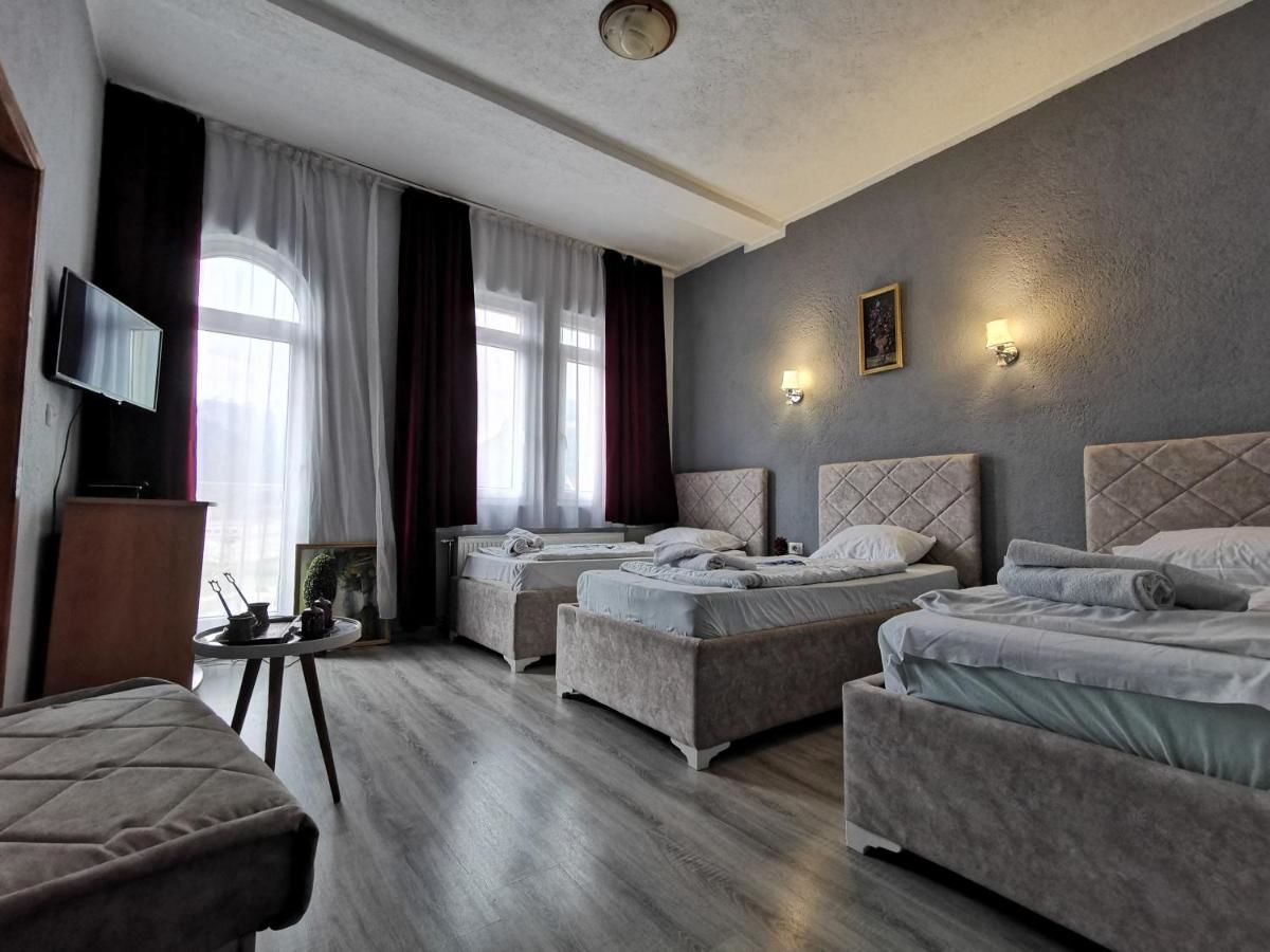 Отель Hotel Rosi Gusinje-33