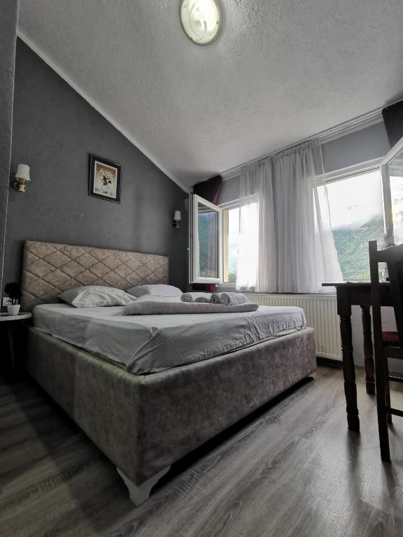 Отель Hotel Rosi Gusinje-59