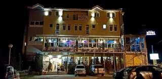 Отель Hotel Rosi Gusinje-4