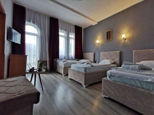 Отель Hotel Rosi Gusinje-14