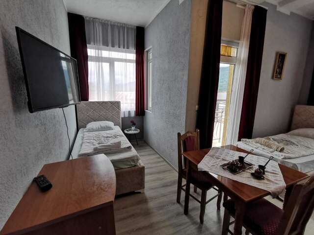 Отель Hotel Rosi Gusinje-23