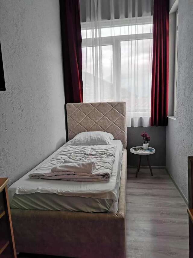 Отель Hotel Rosi Gusinje-24