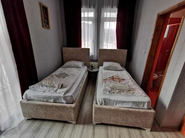 Отель Hotel Rosi Gusinje-26