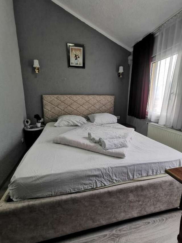 Отель Hotel Rosi Gusinje-37